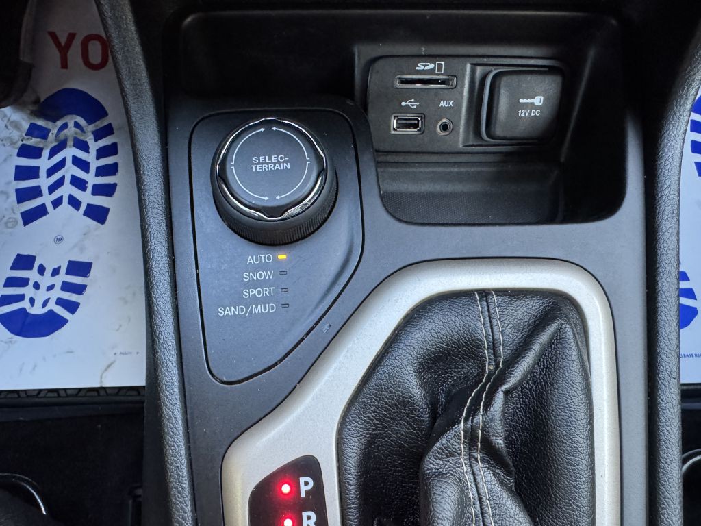 2018 Jeep Cherokee Image 22