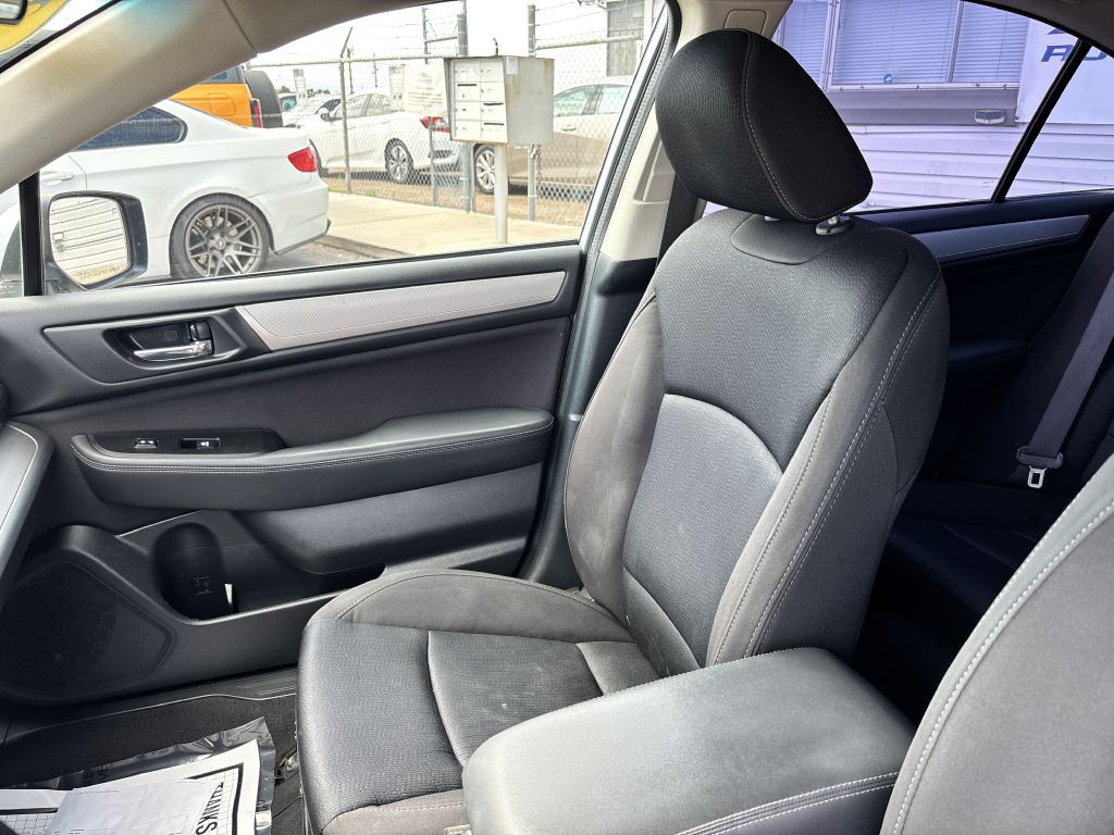 2016 Subaru Legacy Image 14
