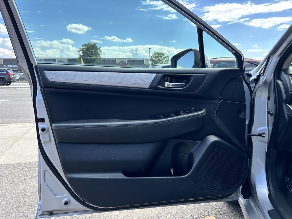 2016 Subaru Legacy Image 15