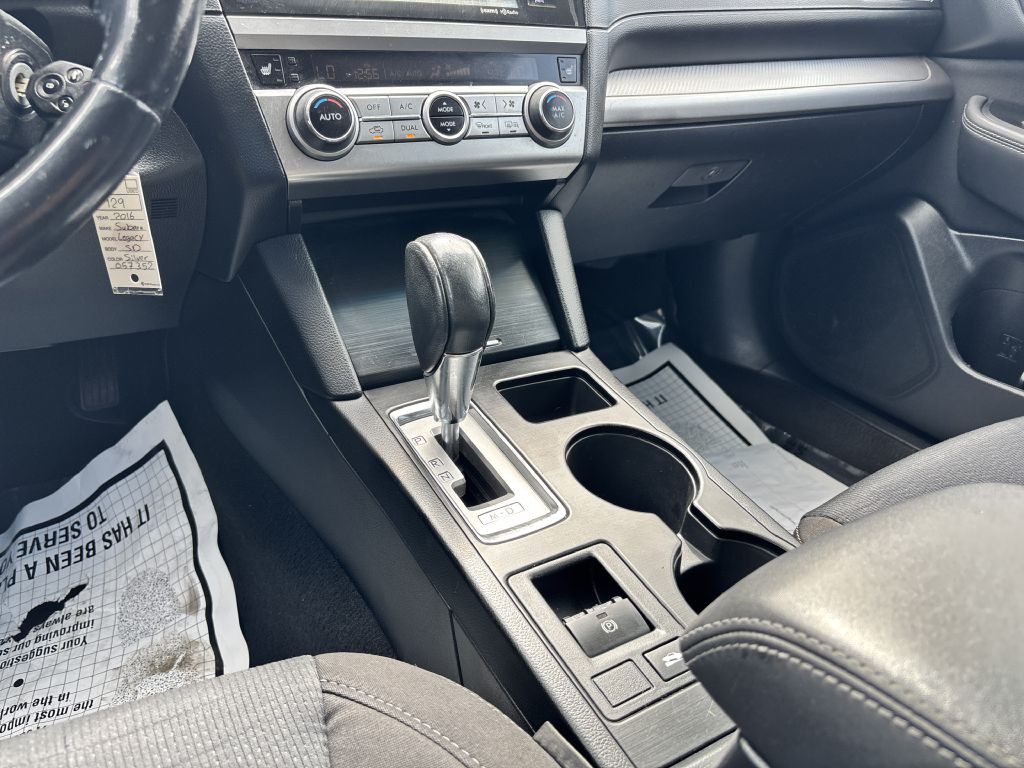2016 Subaru Legacy Image 18