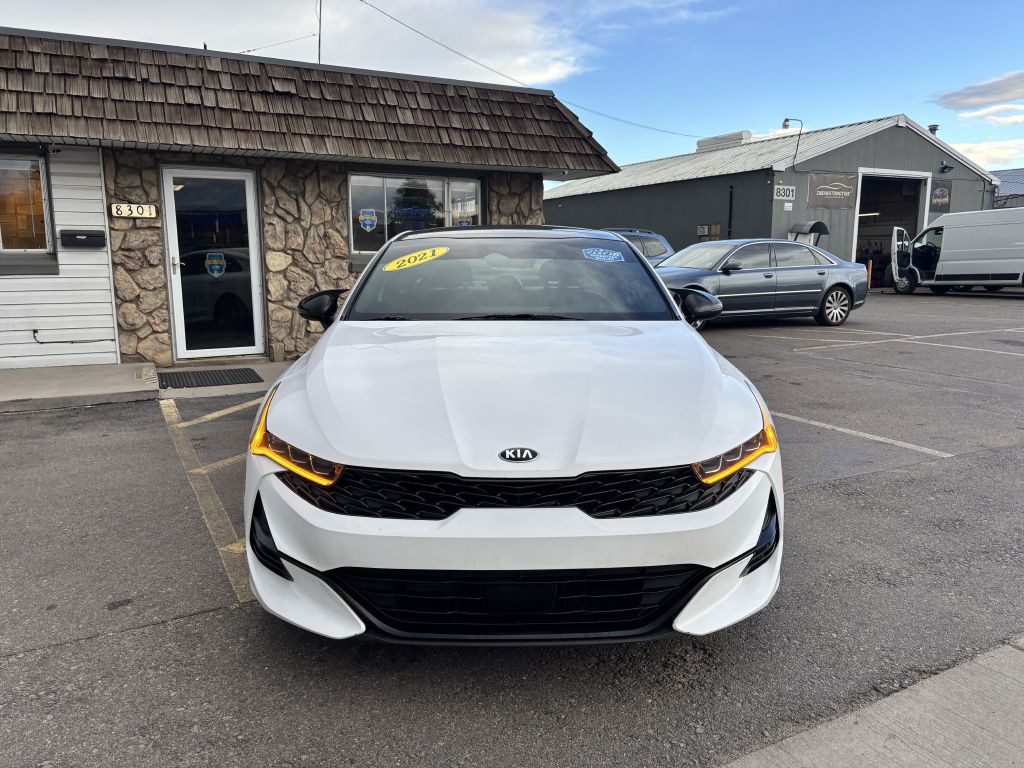 2021 Kia K5 Image 2
