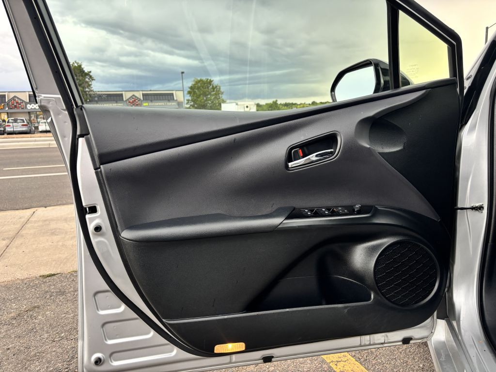 2018 Toyota Prius Image 15