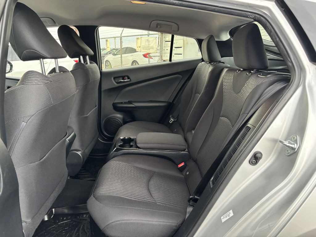 2018 Toyota Prius Image 16