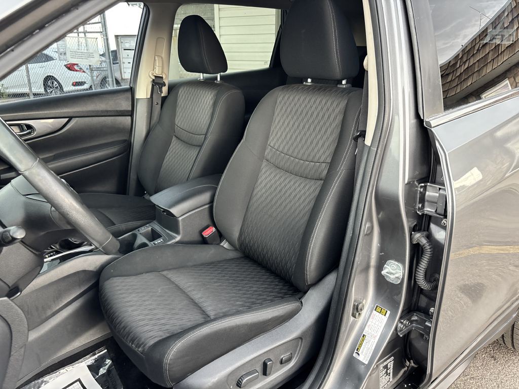 2017 Nissan Rogue Image 13