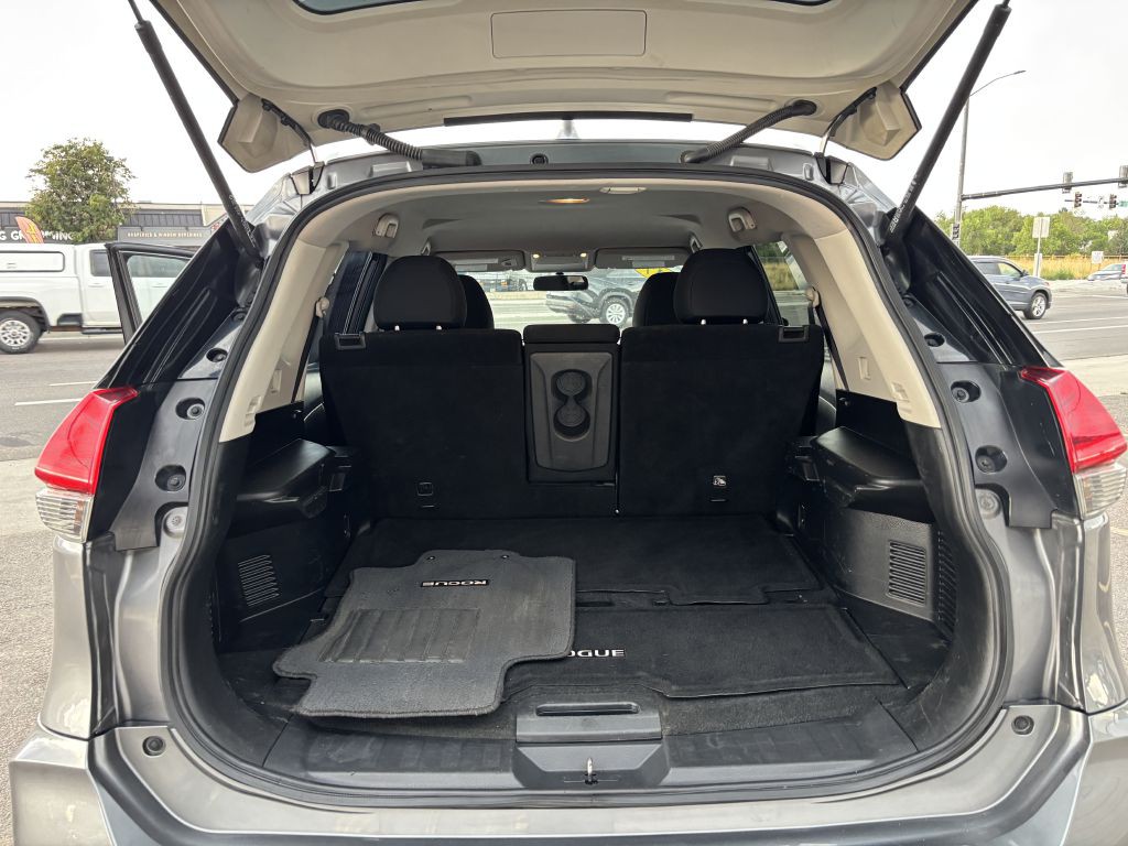2017 Nissan Rogue Image 25