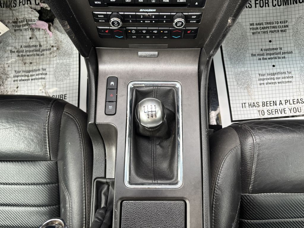 2011 Ford Mustang Image 19