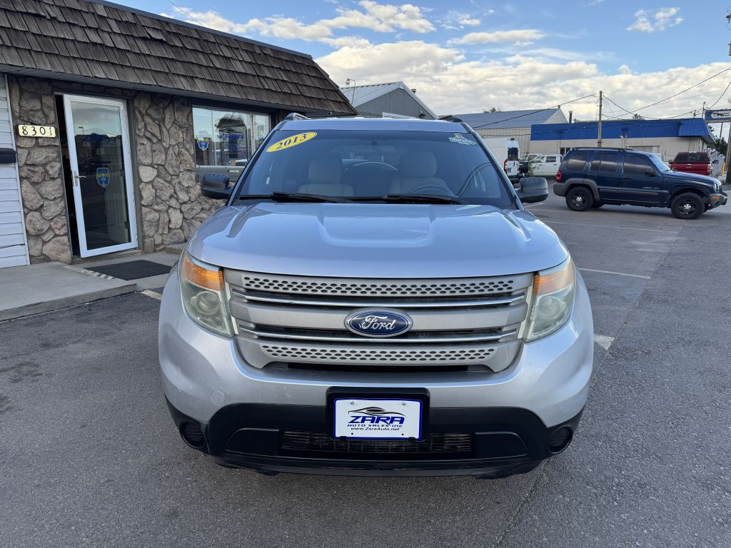 2013 Ford Explorer Image 2