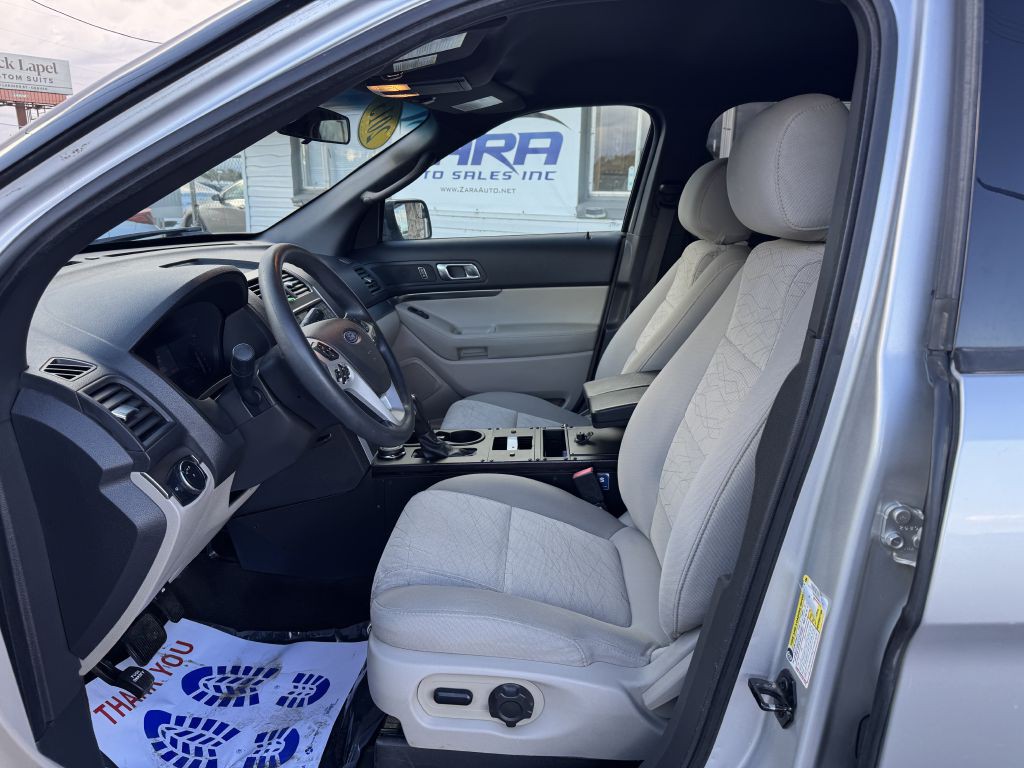 2013 Ford Explorer Image 11