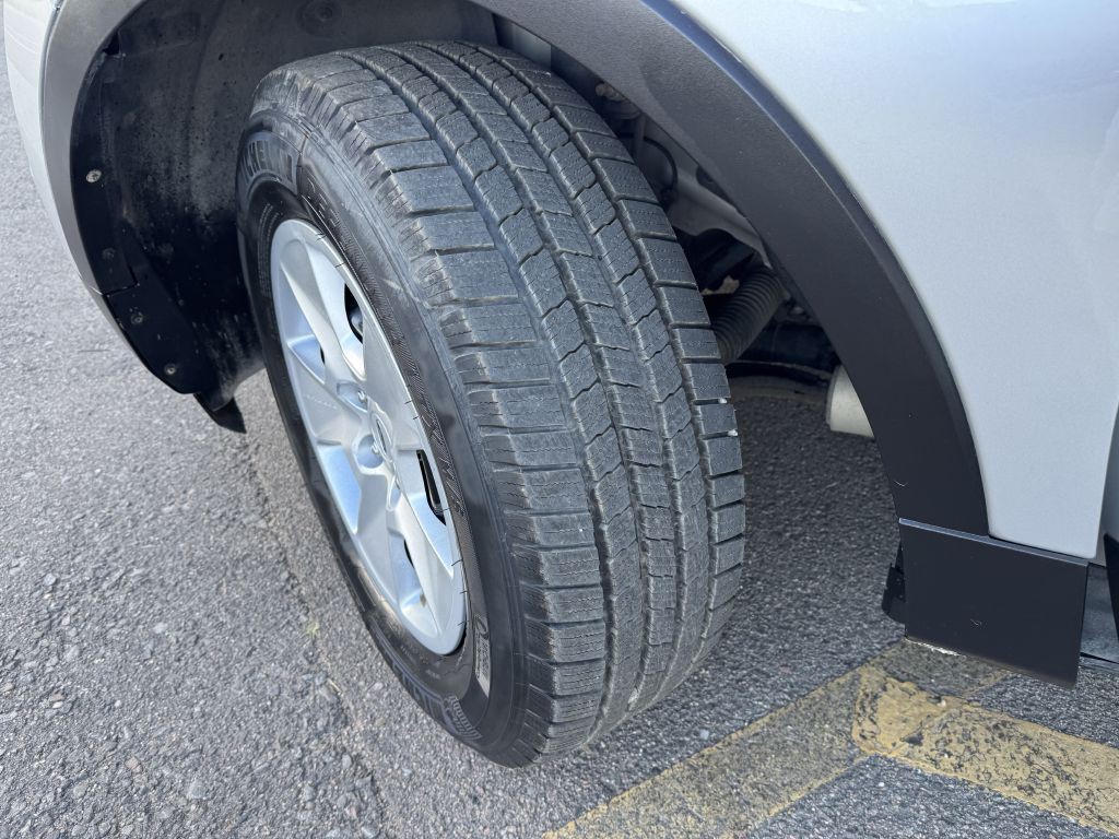 2013 Ford Explorer Image 27