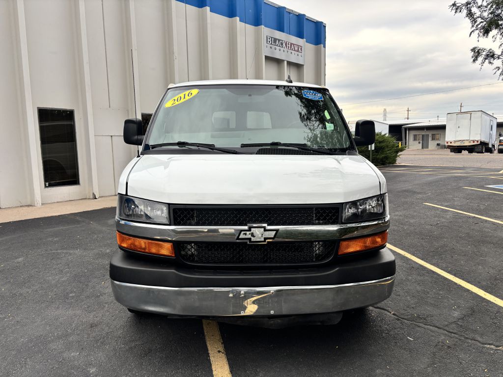 2016 Chevrolet Express Image 2