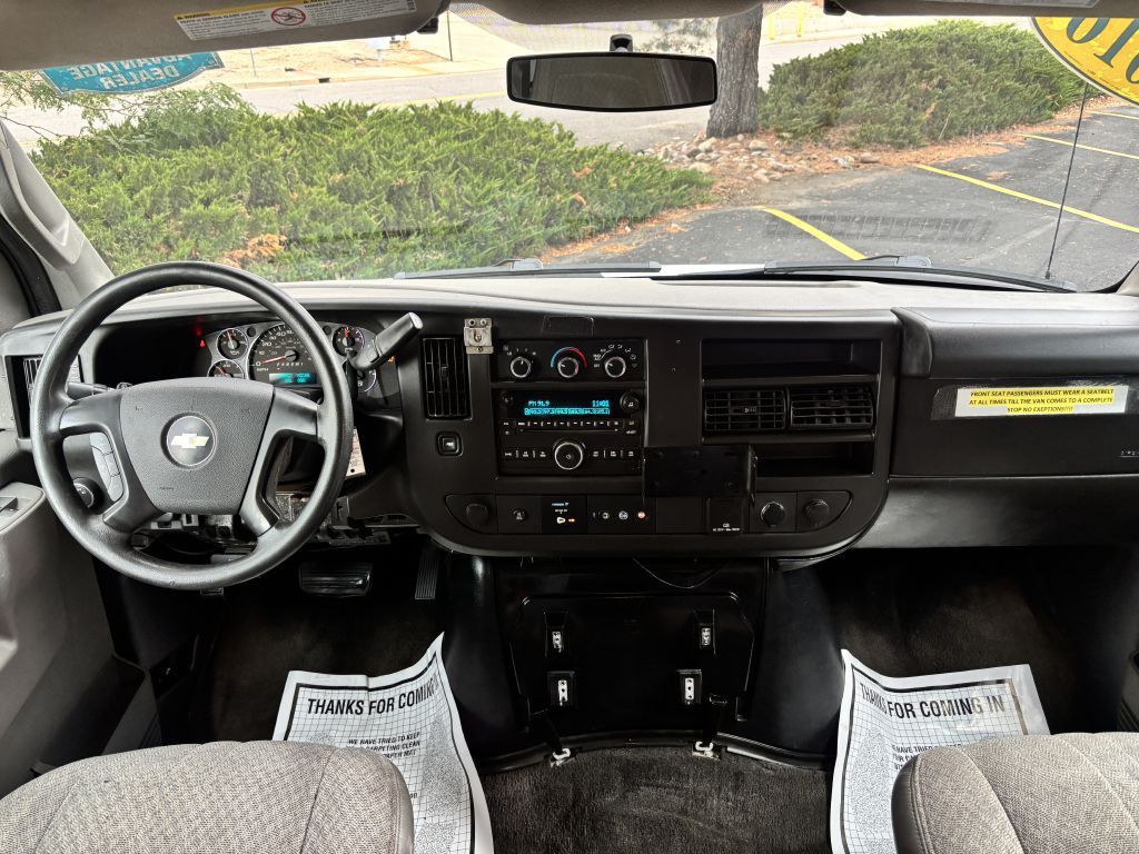 2016 Chevrolet Express Image 15