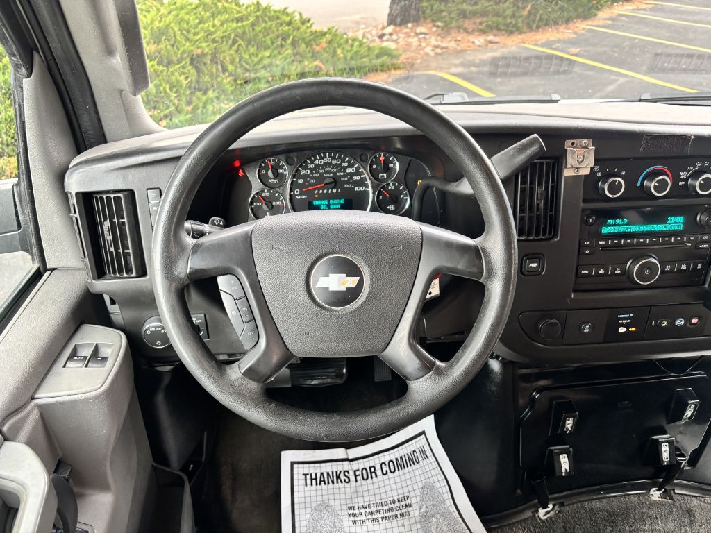 2016 Chevrolet Express Image 17