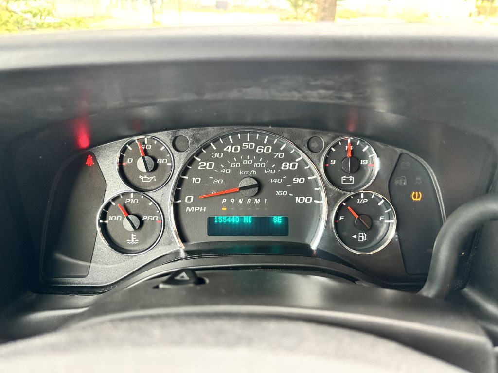 2016 Chevrolet Express Image 18