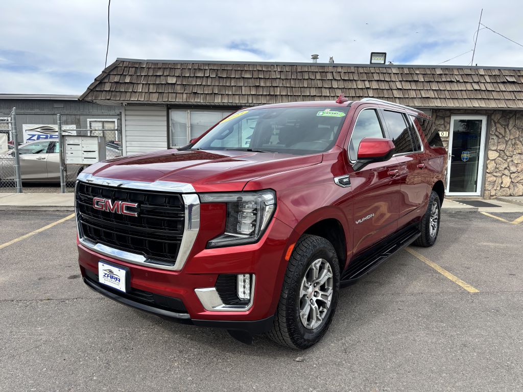 2023 GMC Yukon Image 3
