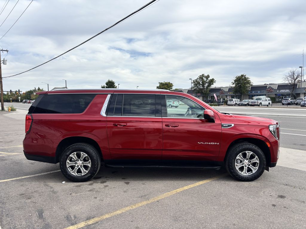 2023 GMC Yukon Image 8