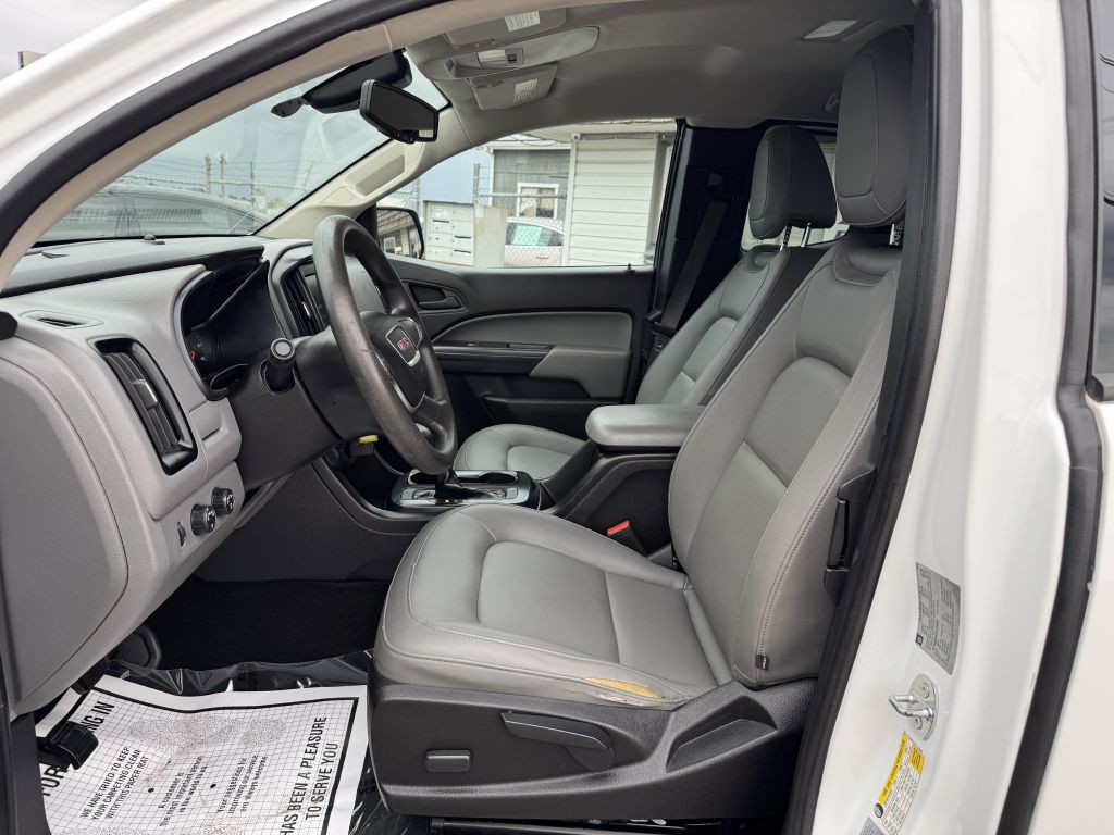 2017 GMC Canyon Image 11