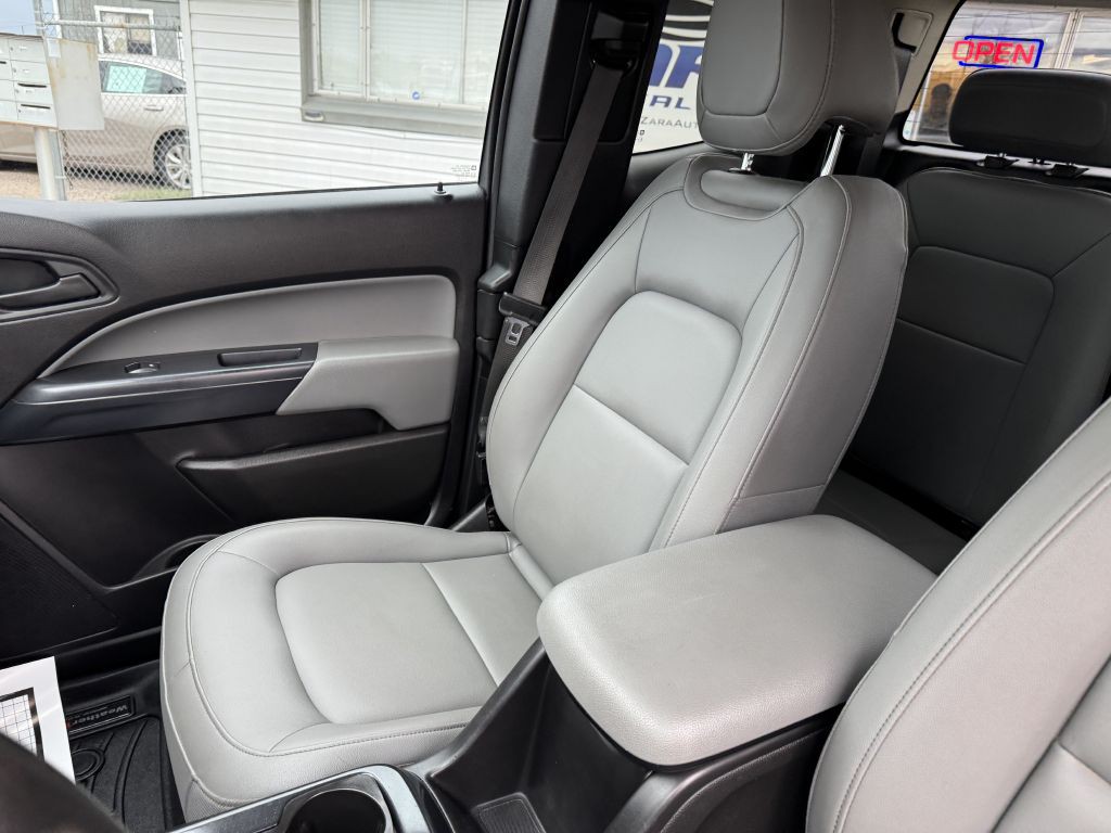 2017 GMC Canyon Image 13
