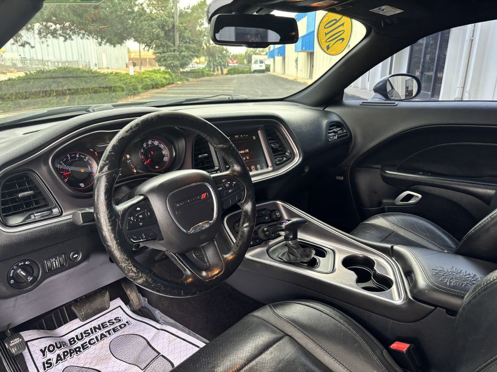 2016 Dodge Challenger Image 11
