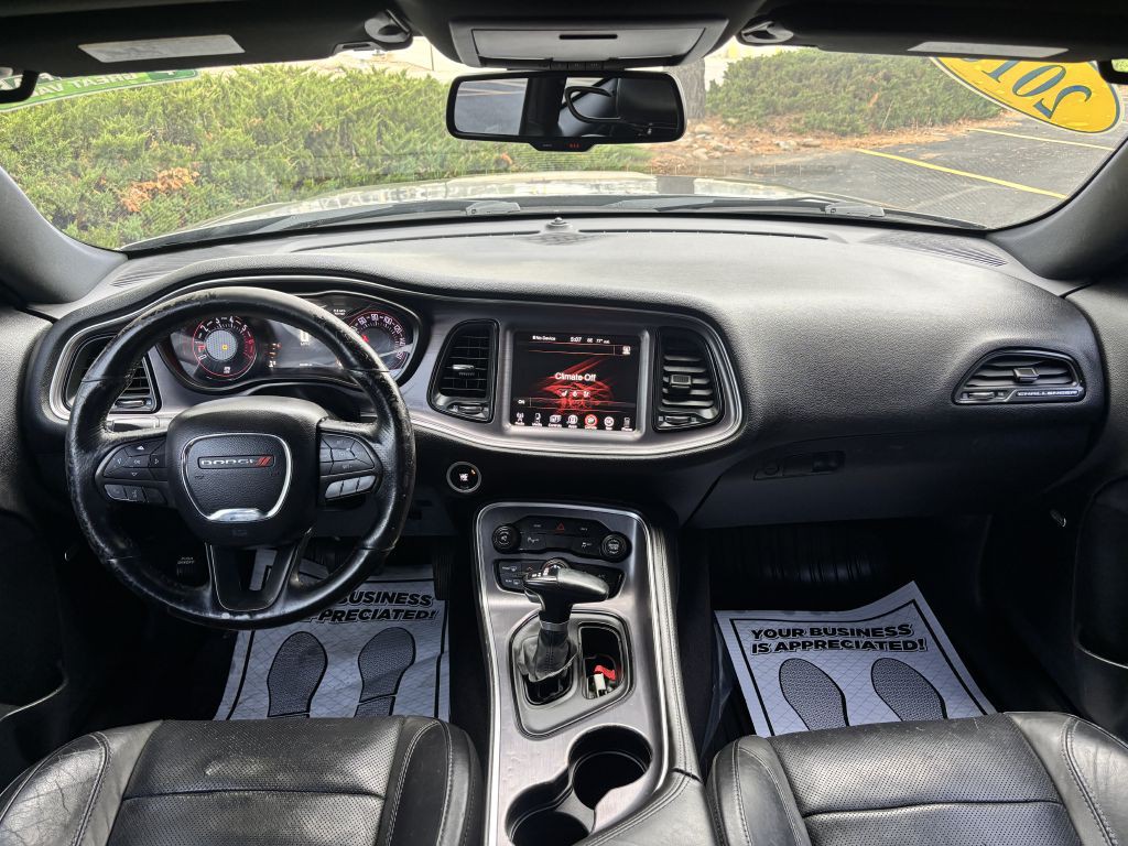 2016 Dodge Challenger Image 16