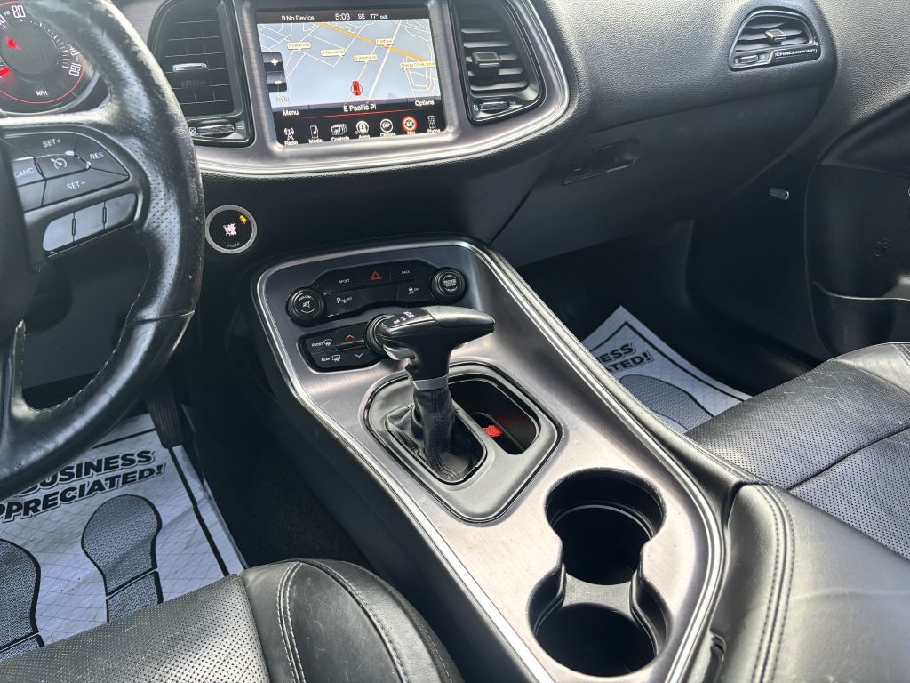 2016 Dodge Challenger Image 18
