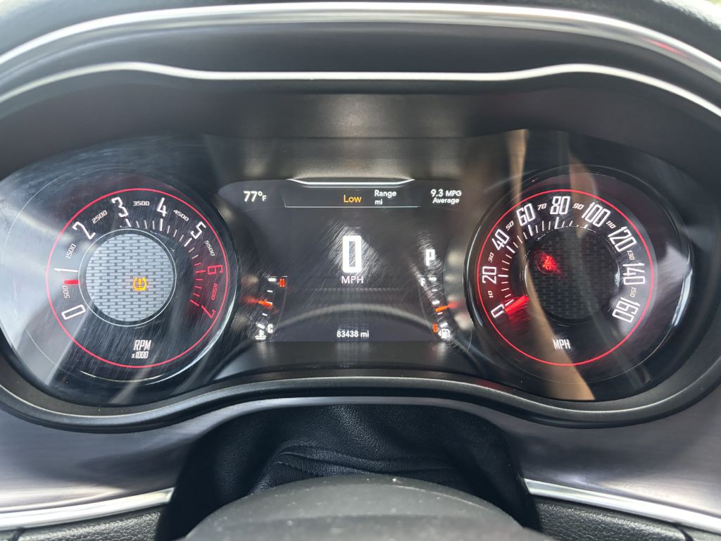 2016 Dodge Challenger Image 21