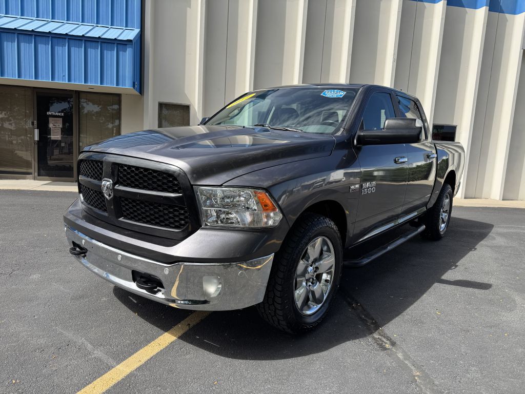 2017 RAM 1500 Image 3