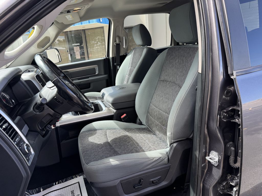 2017 RAM 1500 Image 12
