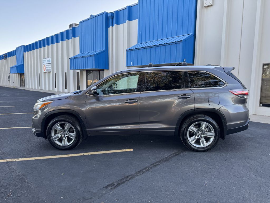 2016 Toyota Highlander Image 4