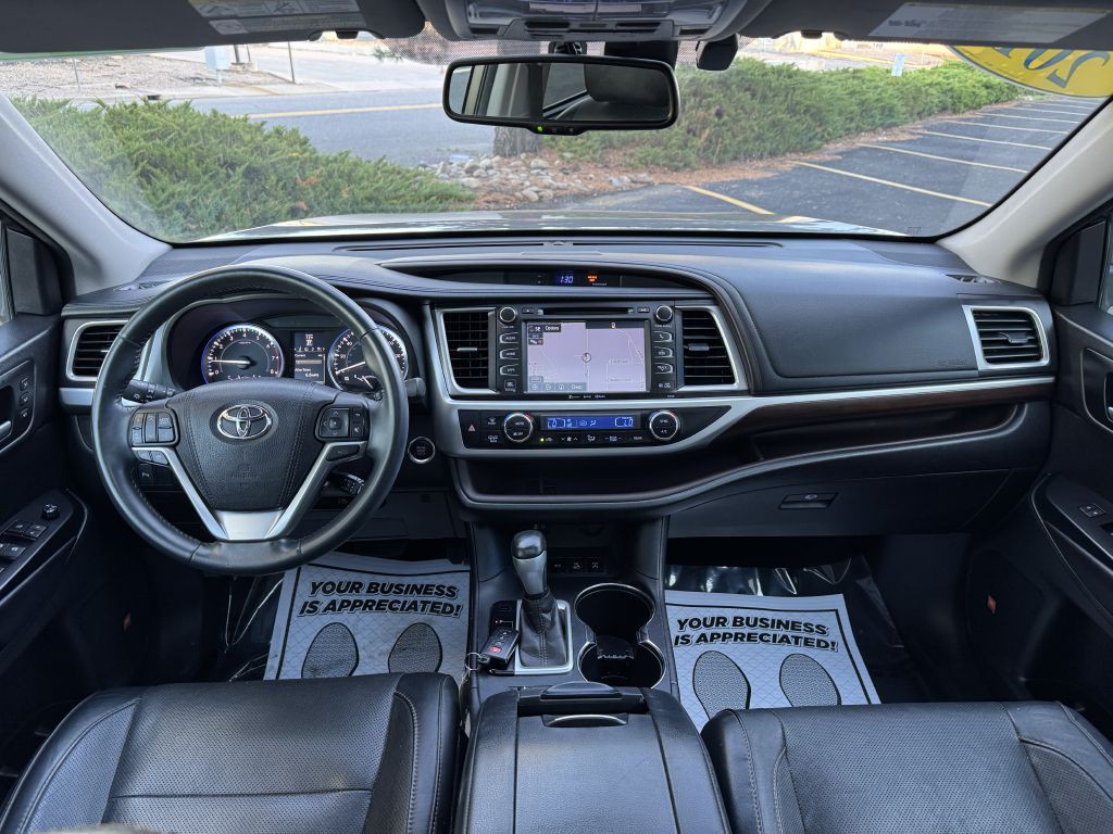 2016 Toyota Highlander Image 18