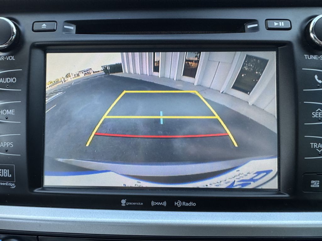 2016 Toyota Highlander Image 26