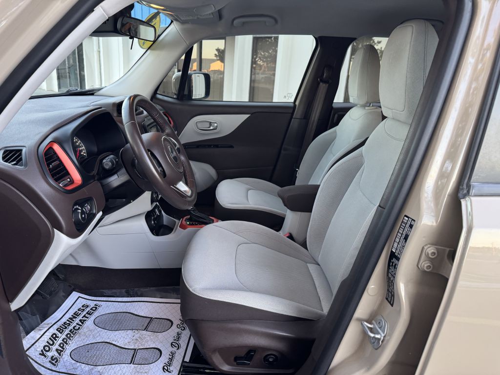 2015 Jeep Renegade Image 11