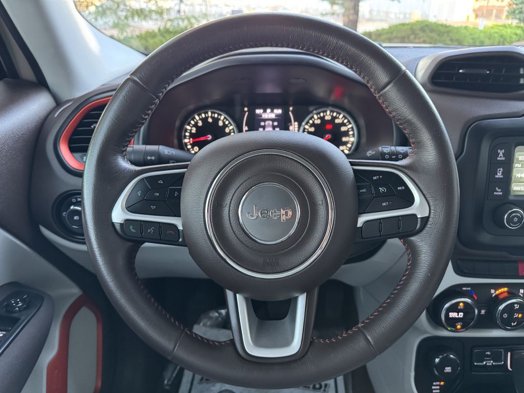 2015 Jeep Renegade Image 20