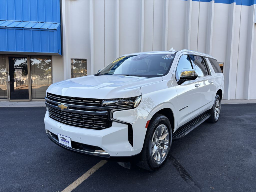 2023 Chevrolet Suburban Image 3