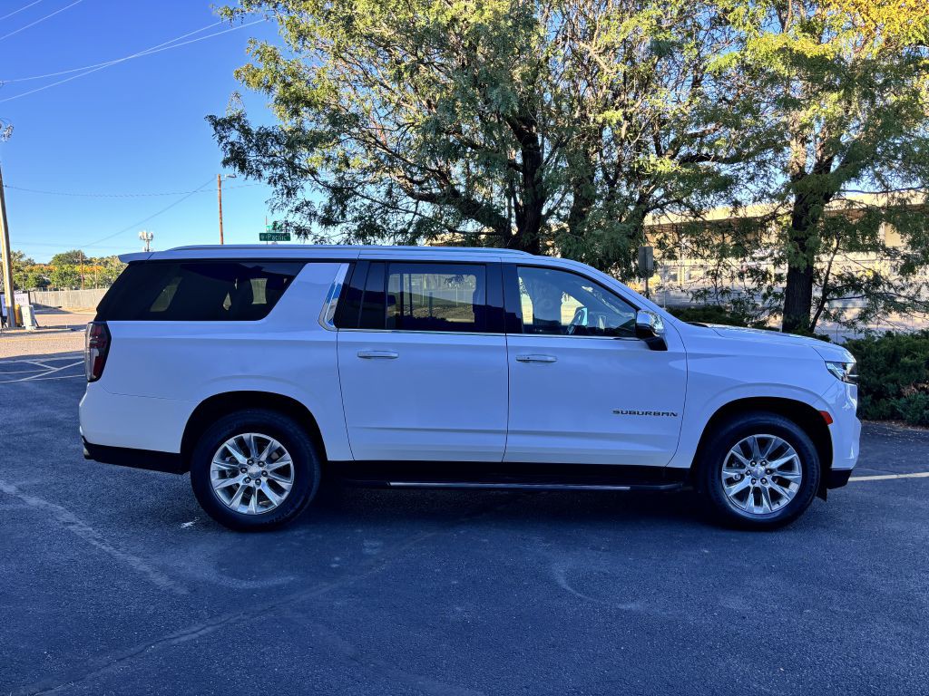 2023 Chevrolet Suburban Image 8