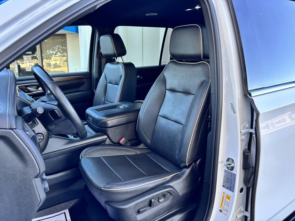 2023 Chevrolet Suburban Image 12