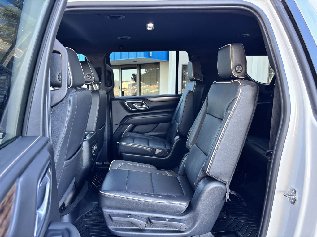 2023 Chevrolet Suburban Image 15