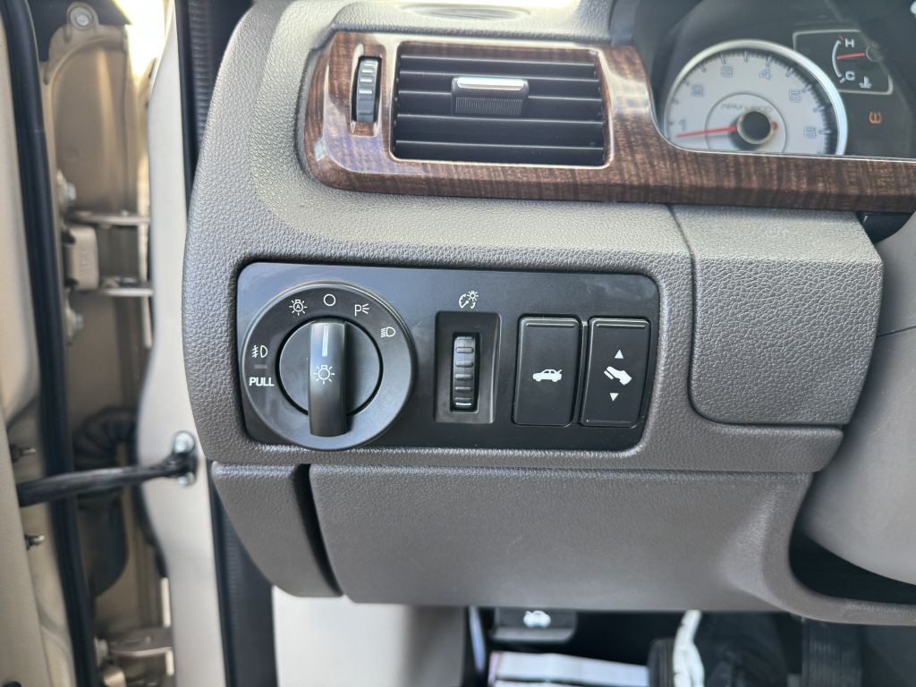 2008 Ford Taurus Image 22