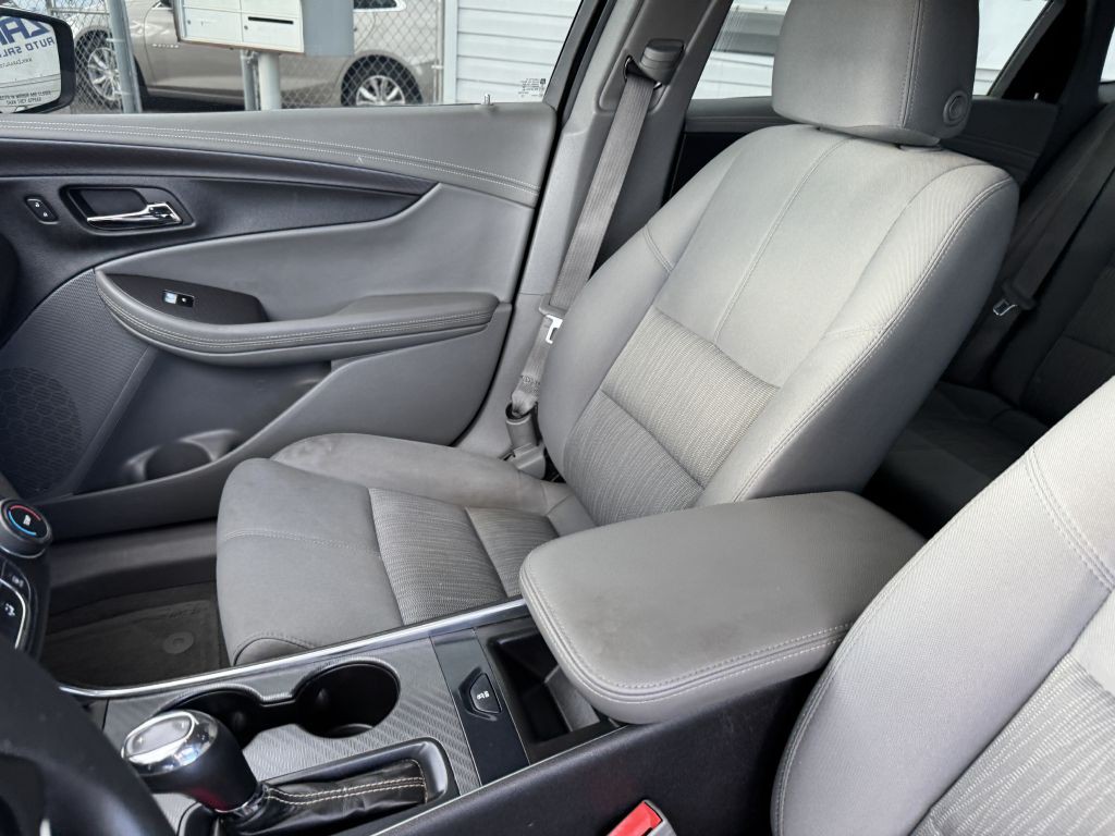 2015 Chevrolet Impala Image 13