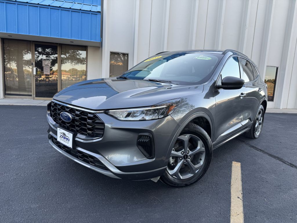2023 Ford Escape Image 1