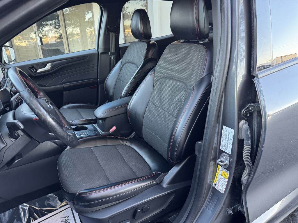 2023 Ford Escape Image 12