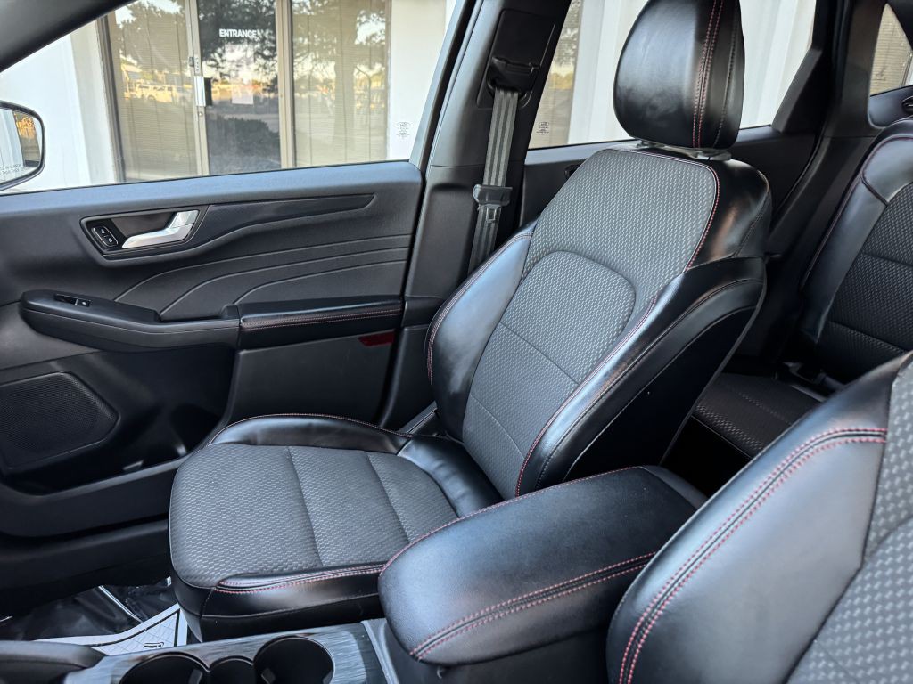 2023 Ford Escape Image 13
