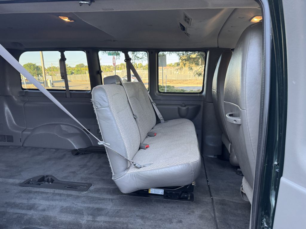 2012 Chevrolet Express Image 16