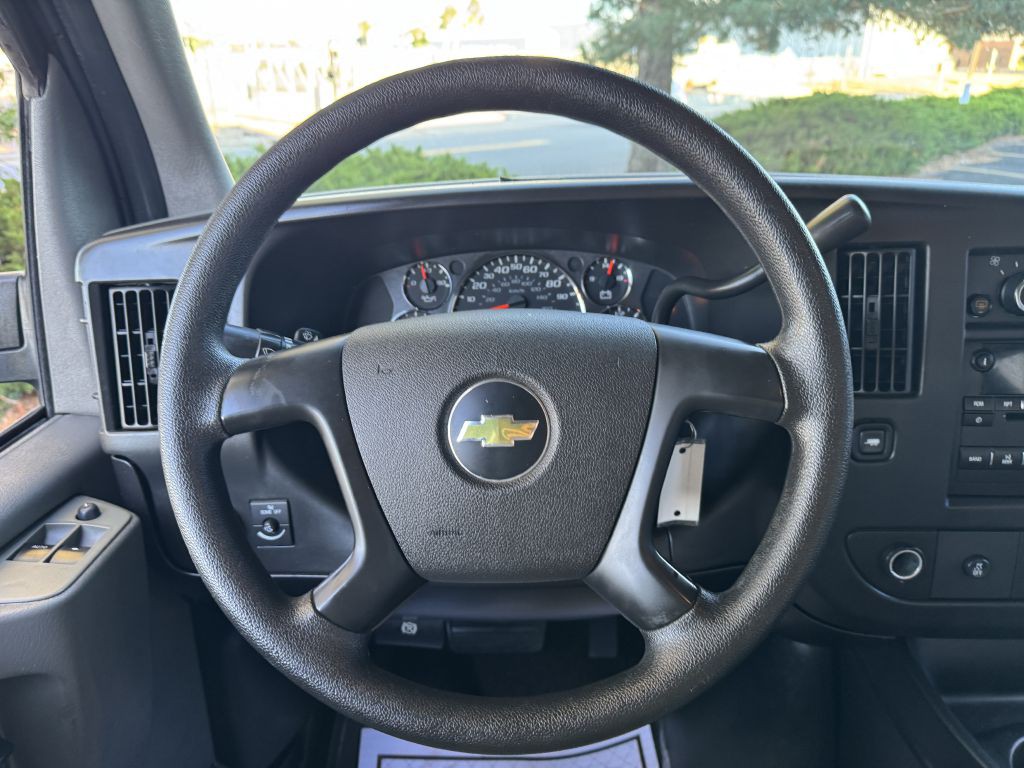 2012 Chevrolet Express Image 19