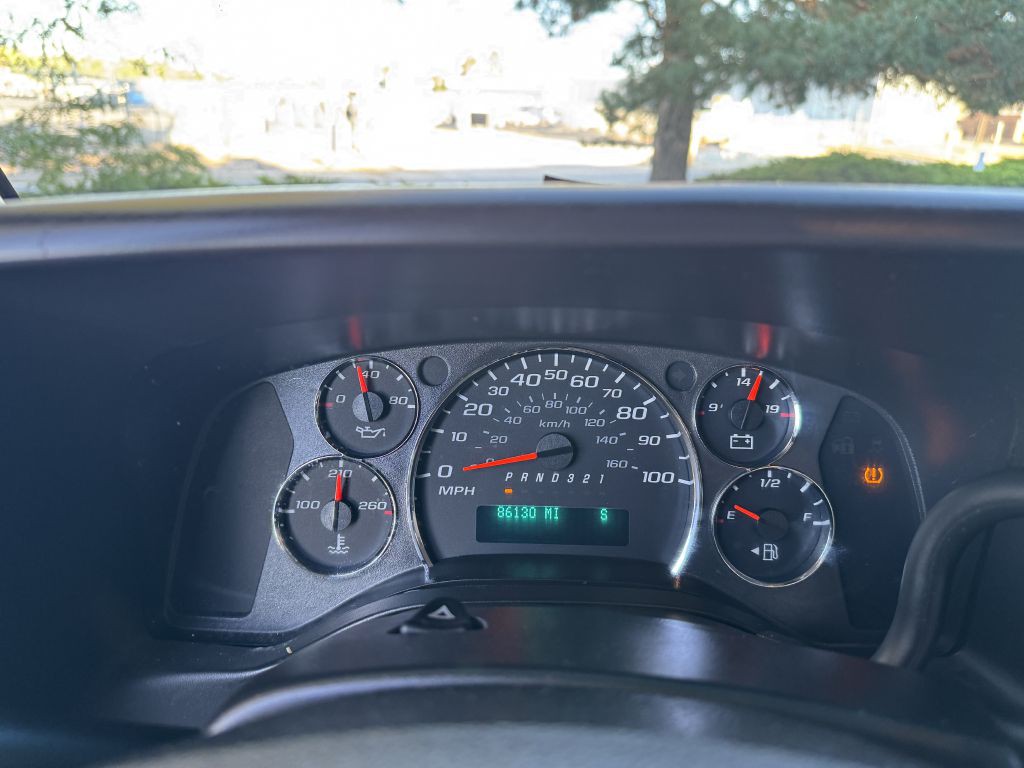 2012 Chevrolet Express Image 20