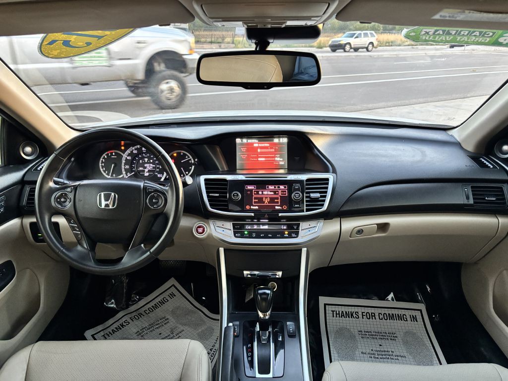 2015 Honda Accord Image 18