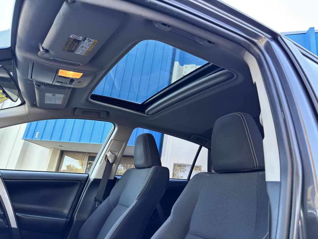 2018 Toyota Rav4 Image 16