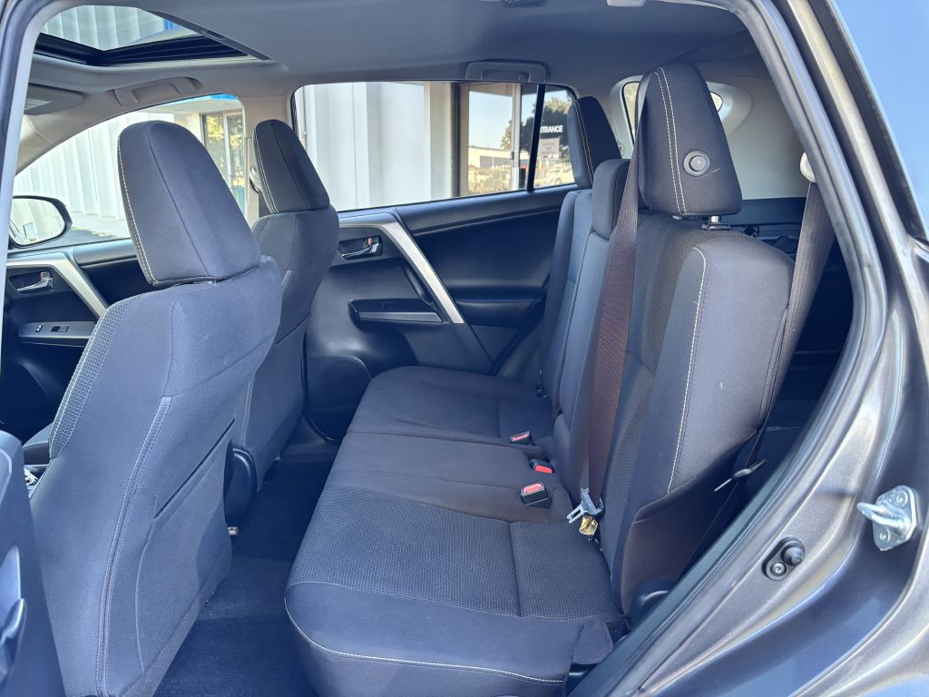 2018 Toyota Rav4 Image 17