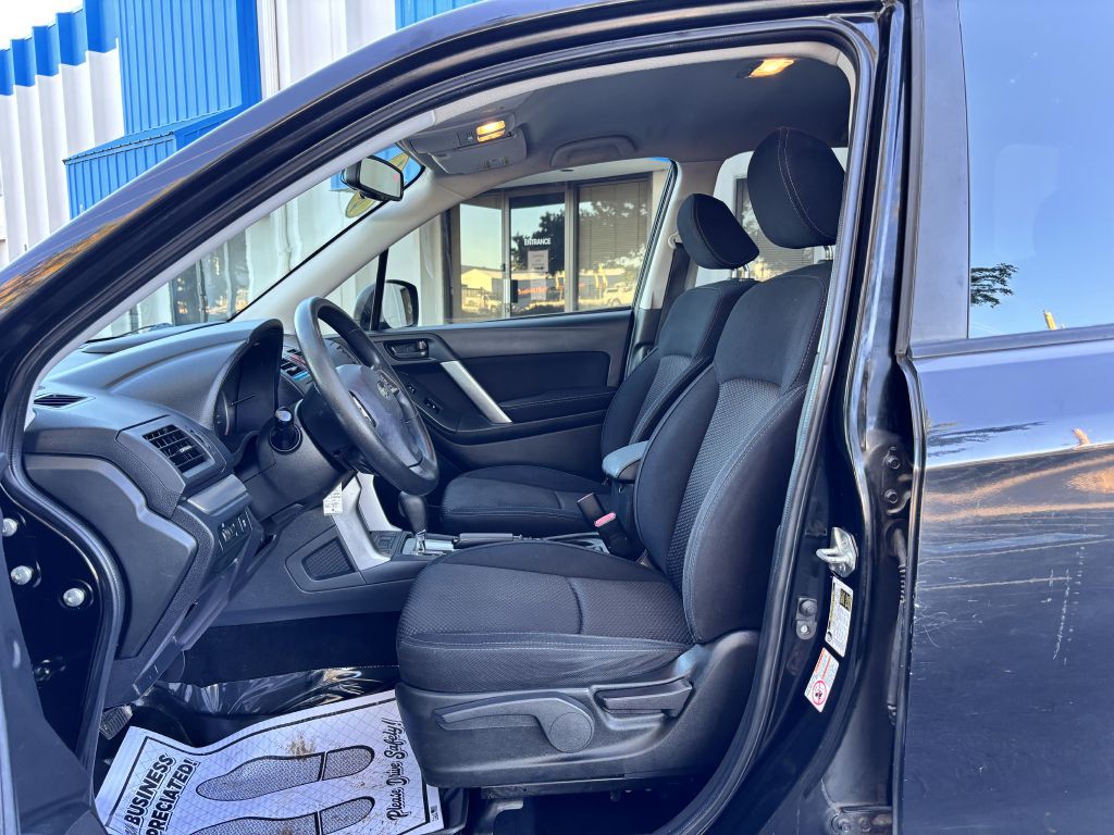 2015 Subaru Forester Image 11