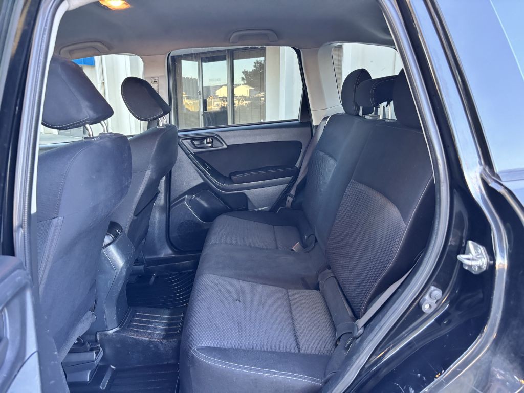 2015 Subaru Forester Image 15
