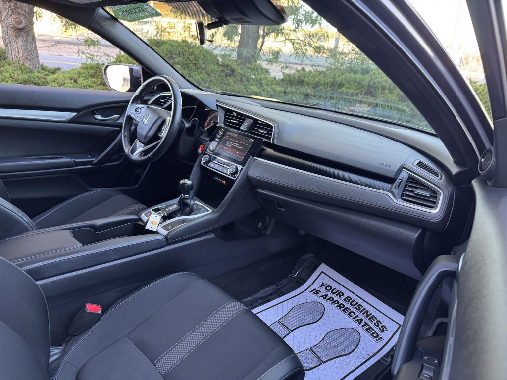 2019 Honda Civic Image 24